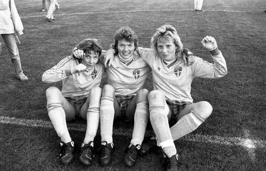 Målskyttarna Pia Sundhage, Lena Videkull och Anette Hansson