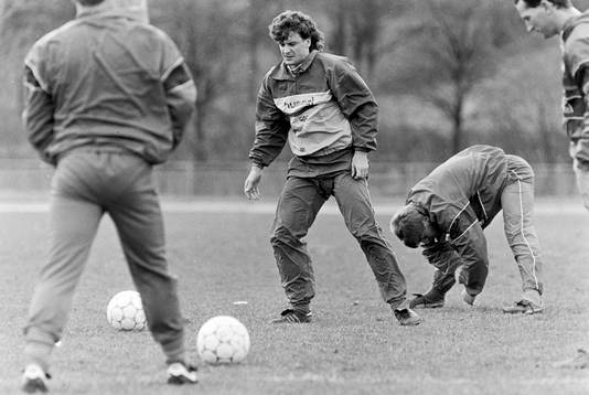 Mark Hughes, Wales