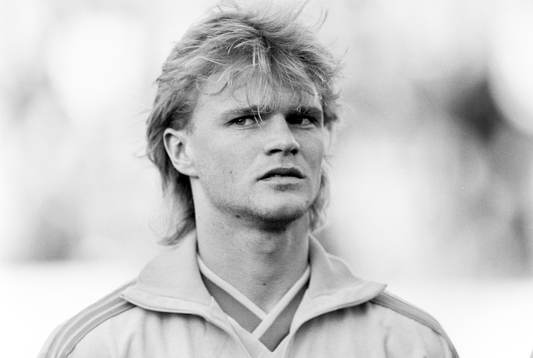 Dennis Schiller, Sverige
