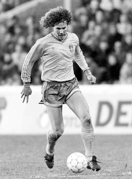 Hans Eskilsson, Sverige med bollen