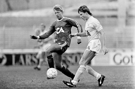 Jesper Jansson , Öster och Roger Ljung, Malmö med bollen