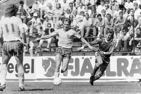Leif Engqvist, Sverige med bollen