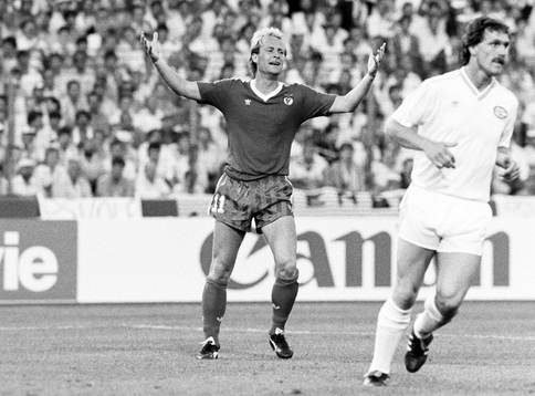 §880525 Fotboll, Europacupen, final, PSV Eindhoven -