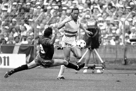 José Camacho, Spanien försöker stoppa danmarks Preben