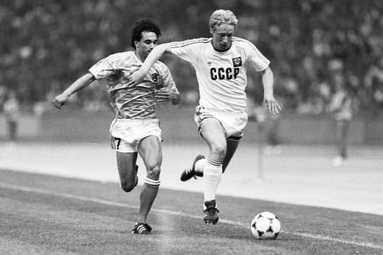 Gerald Vanenburg, Holland jagar en rysk spelare