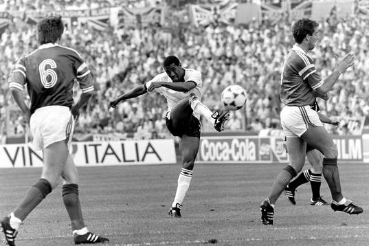 John Barnes, England i skottagen
