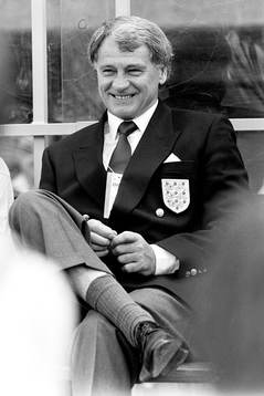 Bobby Robson, förbundskapten i England