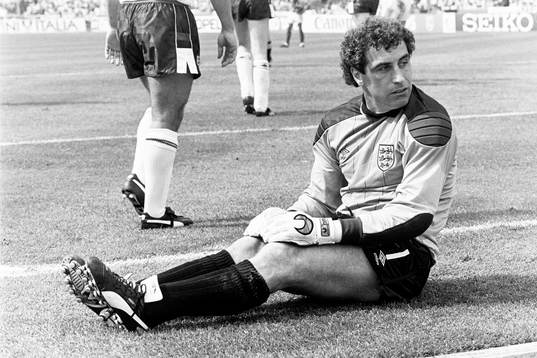 Peter Shilton, målvakt i England deppar