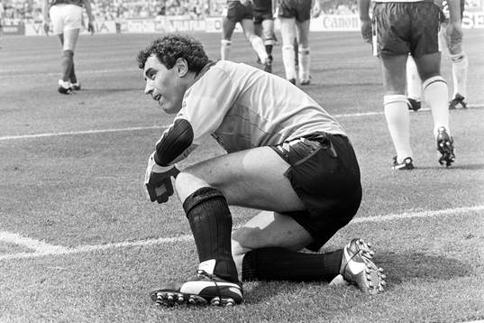 Peter Shilton, målvakt i England deppar