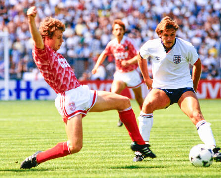 Aleksandr Zavarov of Soviet Union against Glenn Hoddle of