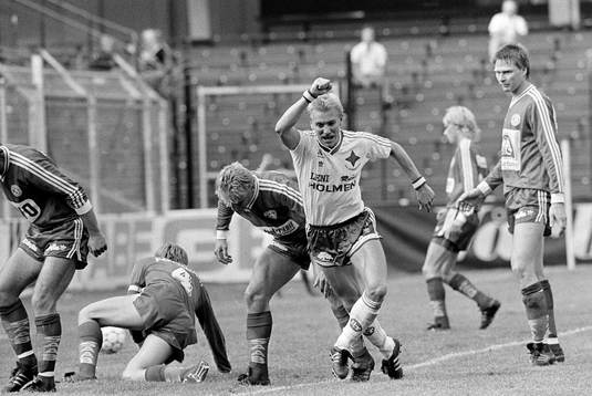 Matchens lirare Jan Hellström, Norrköping jublar