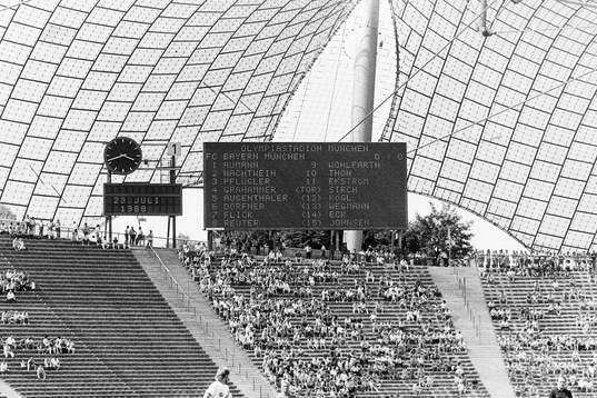 Fotboll, Bundesliga, Bayern München - Eintracht Frankfurt,