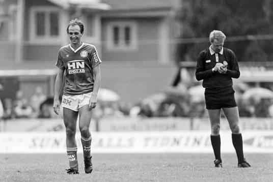 Håkan Holmström, Sundsvall varnas av domare Bo Karlsson