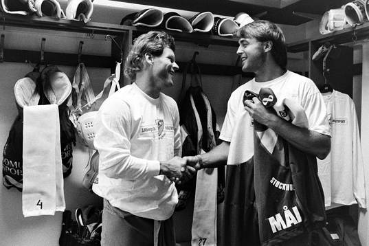 Håkan Södergren och Kent Nilsson i omklädningsrummet