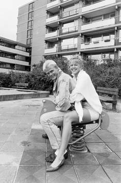 Hemma Hos Peter Larsson och Siv Carlgren