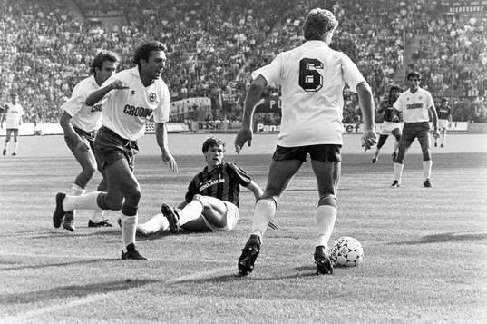 Glenn Hysén, Fiorentina med bollen och Marco van Basten,