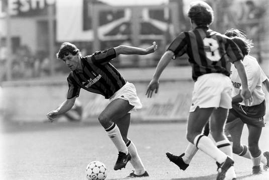 Marco Van Basten, Milan med bollen