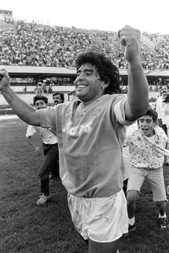 Maradona, Napoli jublar