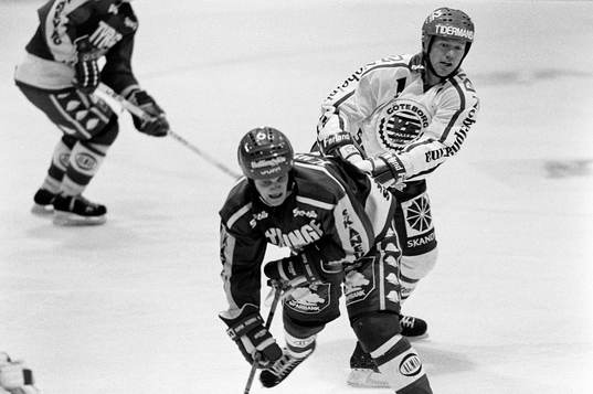 Jörgen Pettersson, Frölundar hakar en frölundaspelare