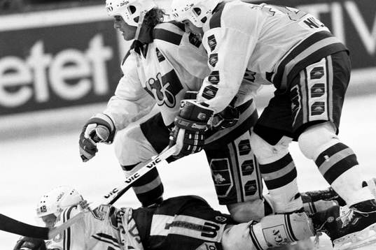 Anders Svensson och Lars-Åke Nilsson, Malmö drar ned en