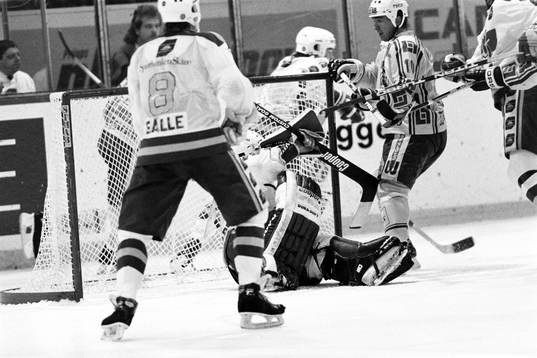 Tommy Själin, Rögle framför Peter Lindmark, målvakt i