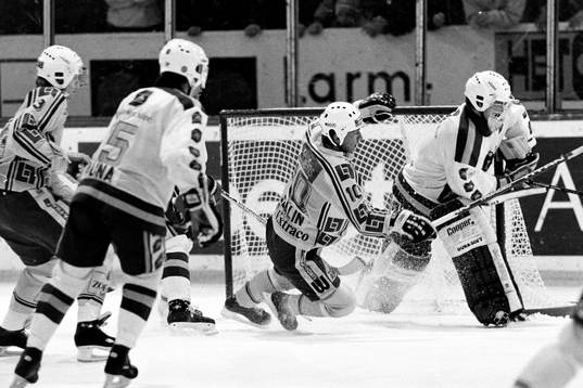 Tommy Själin, Rögle framför Peter Lindmark, målvakt i