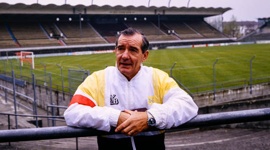 Tord Grip, tränare, på Wankdorf stadion i Bern