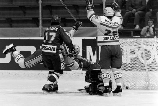 Mikael Johansson, Sverige jublar