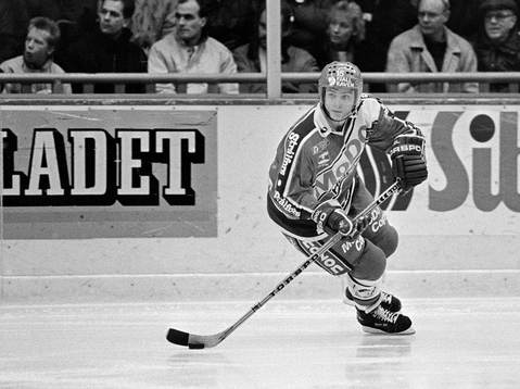 Ulf Sandström, Modo