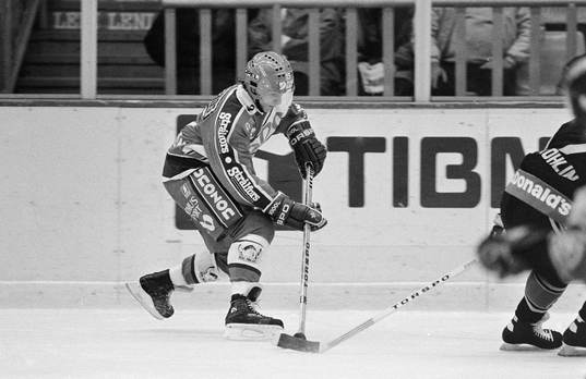 Ulf Sandström, Modo