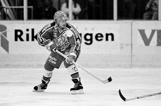 Lars Byström, Modo