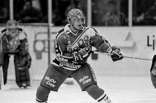 Hans Lodin, Modo