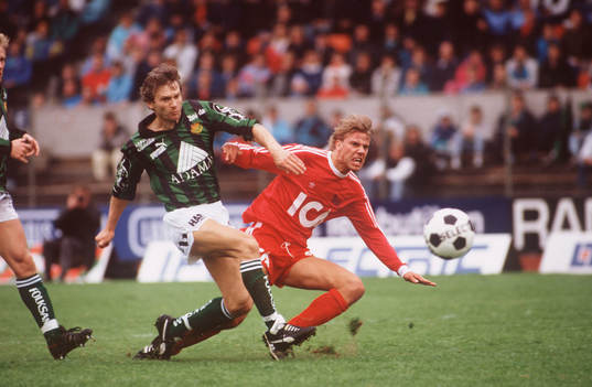 Alan Dodd, Gais och Hans Eklund, Öster i närkamp