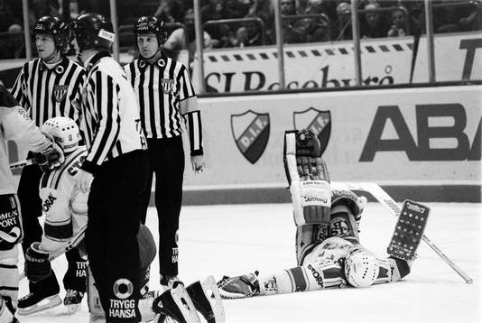 Peter Åslin, målvakt i Leksand på rygg i finalmatchen