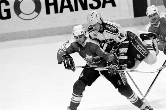 Jonas Bergqvist, Sverige flyger på David Ellet, Kanada