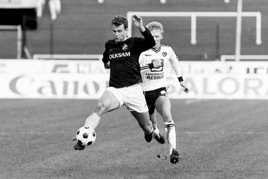 Ulf Tjernström, AIK, med bollen