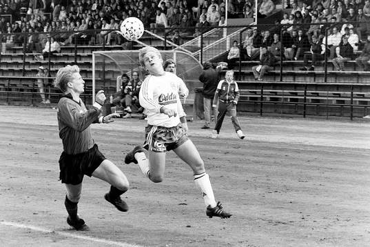 Thomas Lundin, Hammarby utmanas av vasalunds Jan Eriksson