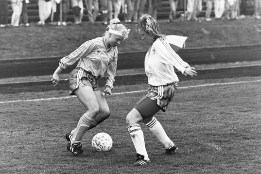 Åsa Persson, Sverige utmanar en finska