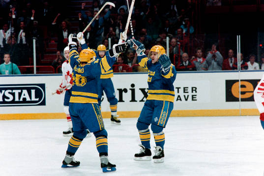Bo Berglund och Tommy Samuelsson, Sverige jublar