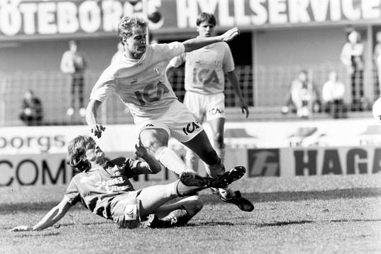 Jonas Thern, Malmö attackeras bakifrån av örgrytes Peter