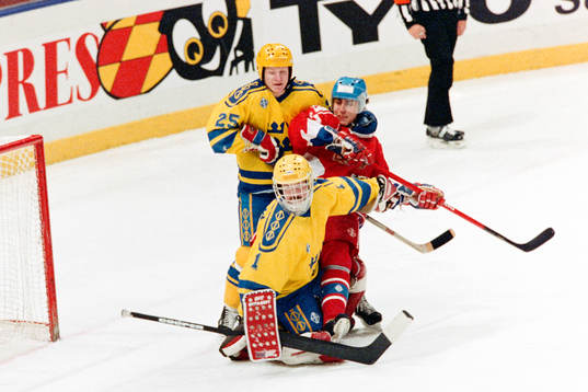 Jiri Kucera, Tjeckoslovakien mellan Peter Lindmark,