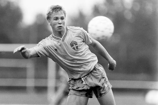 Jens Svensson, Sverige med bollen