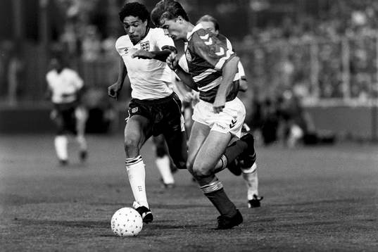 Des Walker, England, Brian Laudrup, Danmark