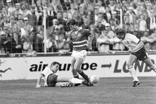 Brian Laudrup, Danmark