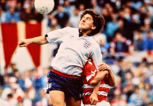Englands Peter Beardsley. Football, Friendly, Denmark v