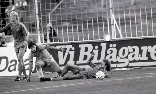 Klas Ingesson och Roland Nilsson, Sverige