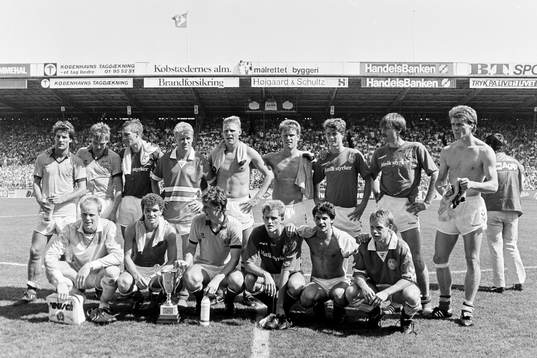 Danmarks segrande lag med bl.a Michael Laudrup, Brian