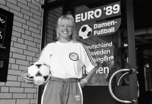 Åsa Persson, Sverige