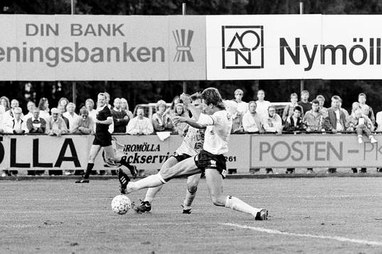 Kamp om bollen