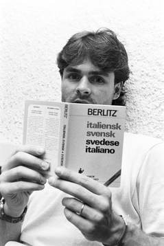 Anders Limpar lär sig italienska